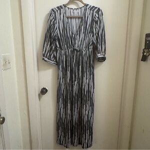 Half Moon by Modern Movement Women’s Dress Black White Feather‎ Pattern Medium